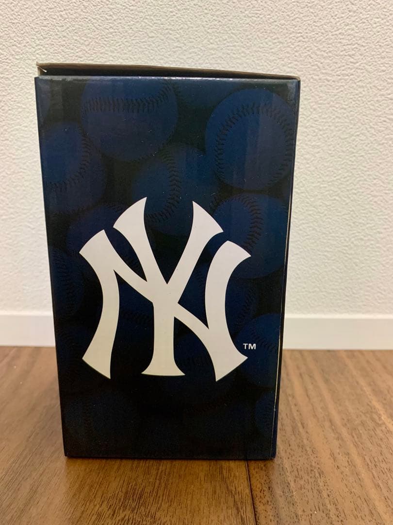 新品　ボブルヘッド人形　ヨーダ　ヤンキース　スターウォーズ