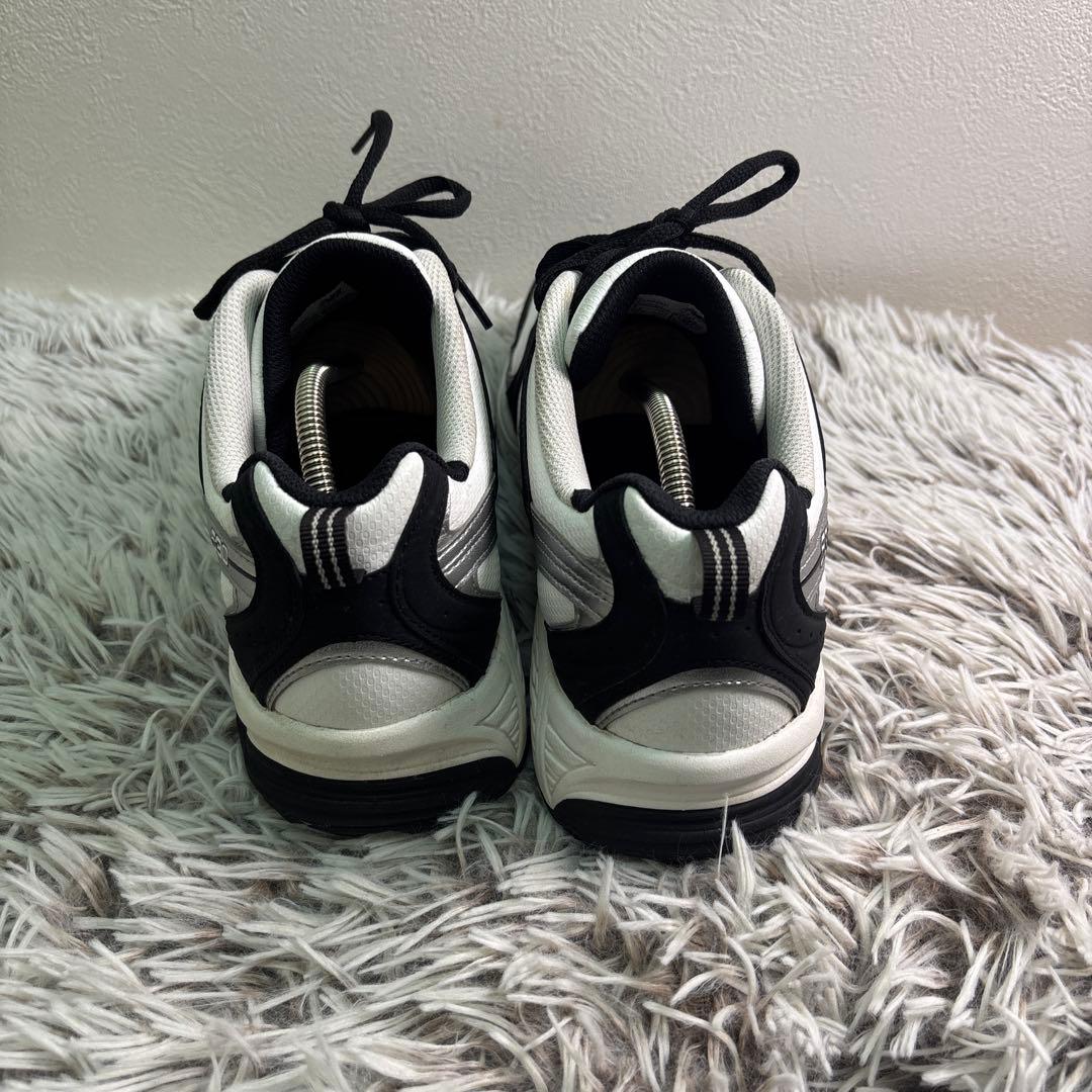 【美品】New Balance ゴルフシューズ 27㎝　ホワイト/ブラック