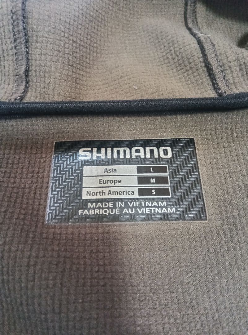 シマノ　フィッシングジャケット　グレー　Lサイズ　美品
