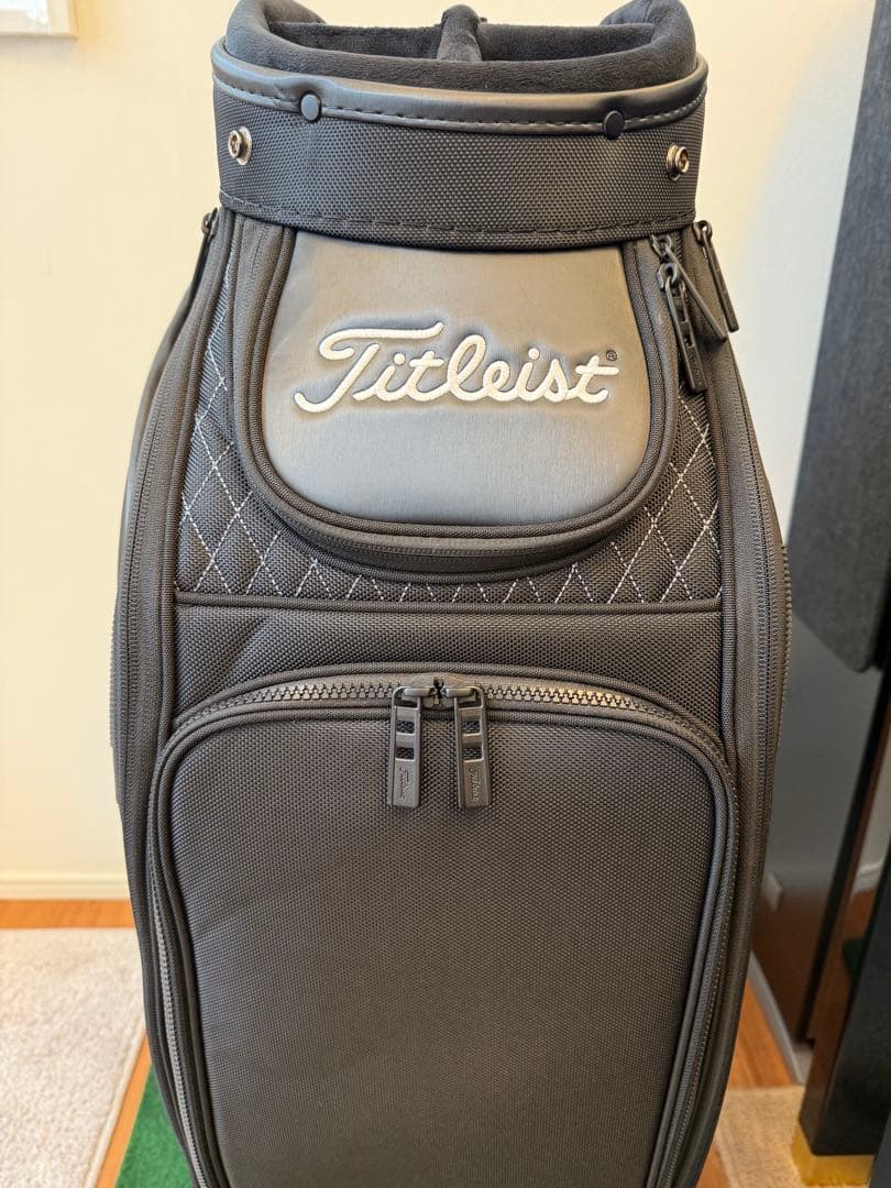 美品Titleist キャディバッグ/TB20SF4 フード付き
