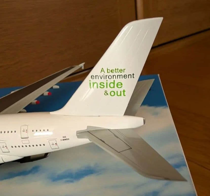 ドラゴン 1/400 A380 デモカラー
