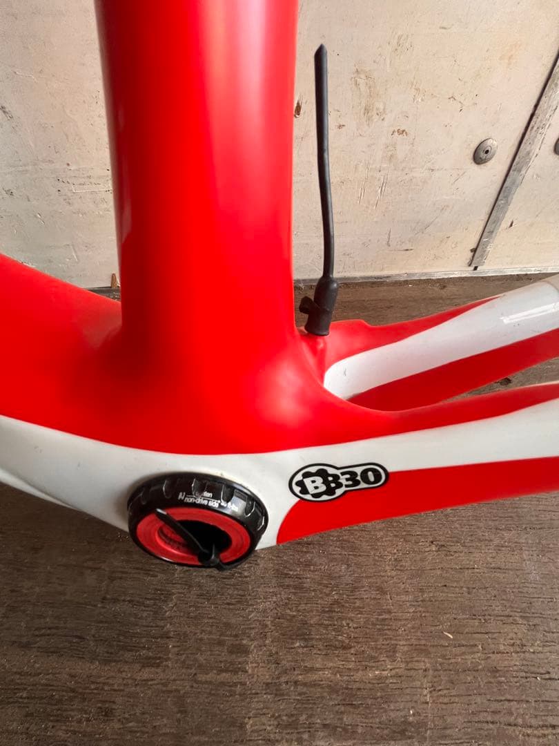 FOCUS IZALCO PRO 2011フレームハイモジュラスカーボン