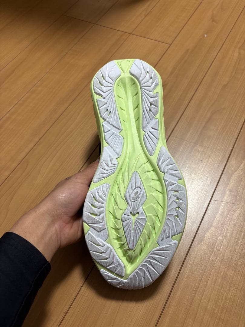 アシックス ノヴァブラスト4 メンズ　28cm WIDE【美品】