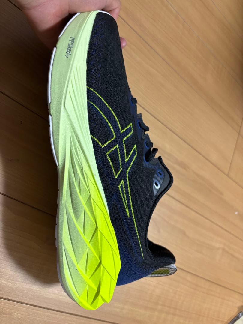 アシックス ノヴァブラスト4 メンズ　28cm WIDE【美品】