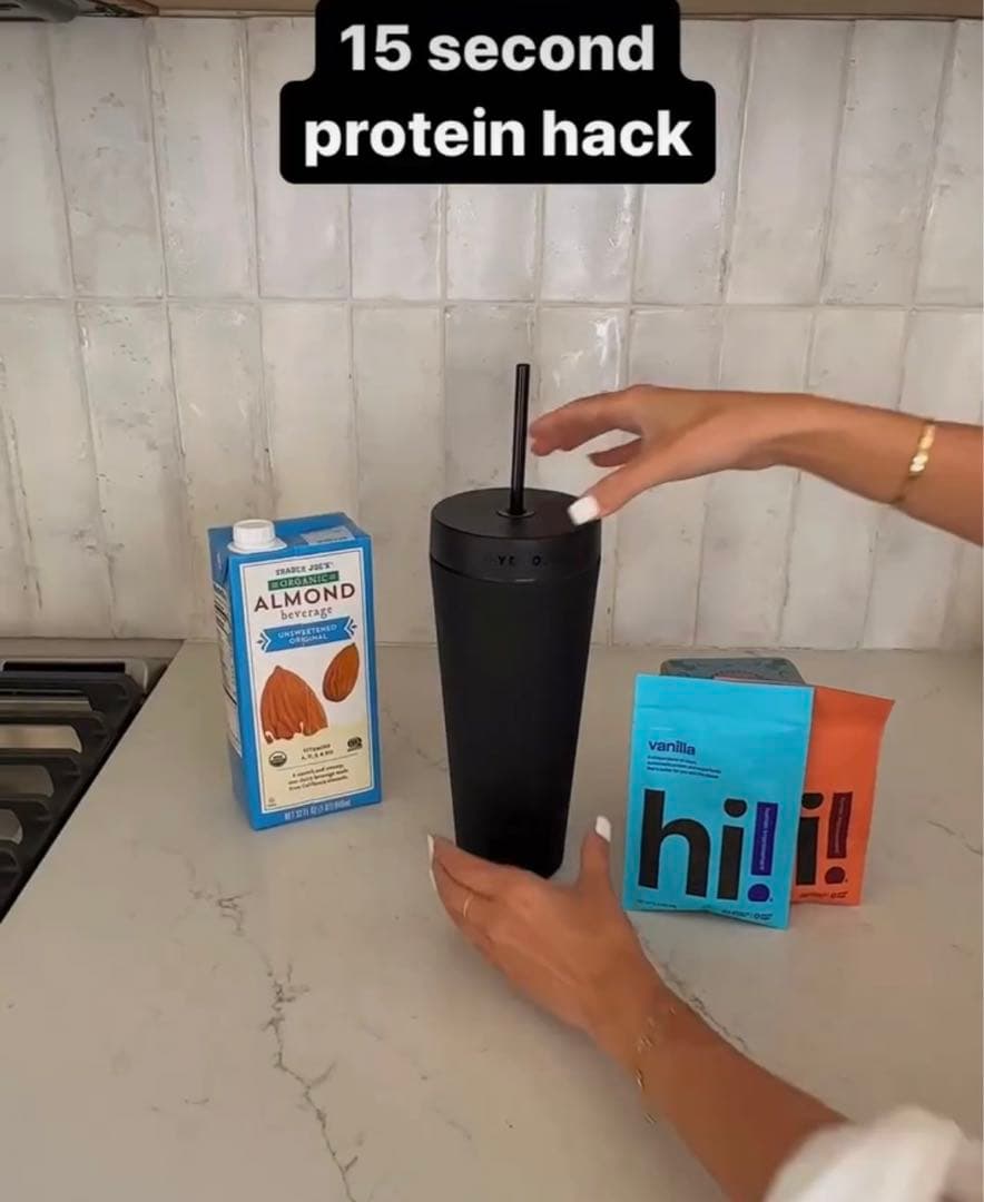 HYDRO JUG / 蓋ストロー付きステンレスシェイカータンブラー