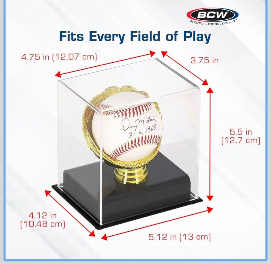 Gold Glove Baseball HolderBCW製サインボールケース