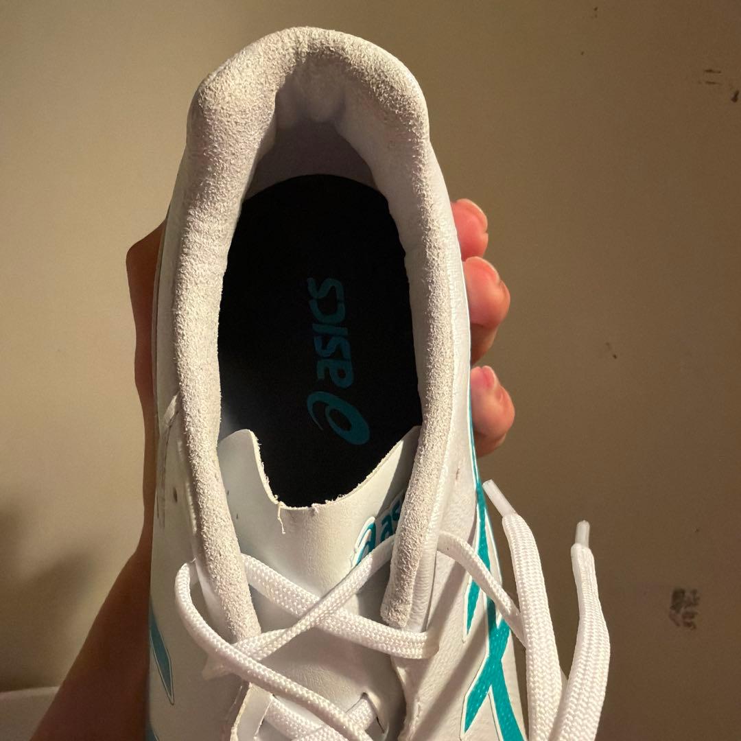 ASICS スパイクシューズ ホワイト