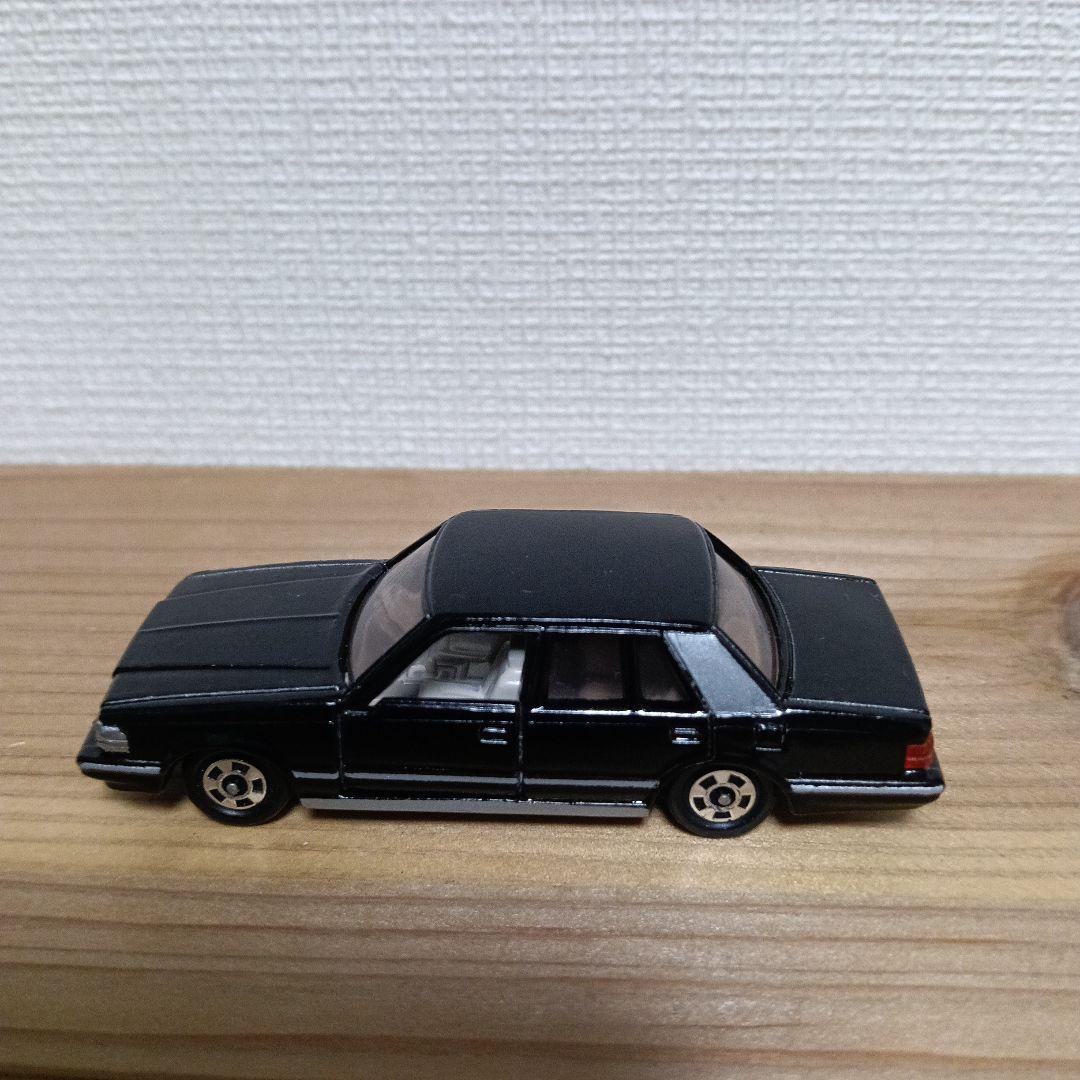 トミカ　トヨタ　クラウン4ドアセダン　小田急特注　日本製
