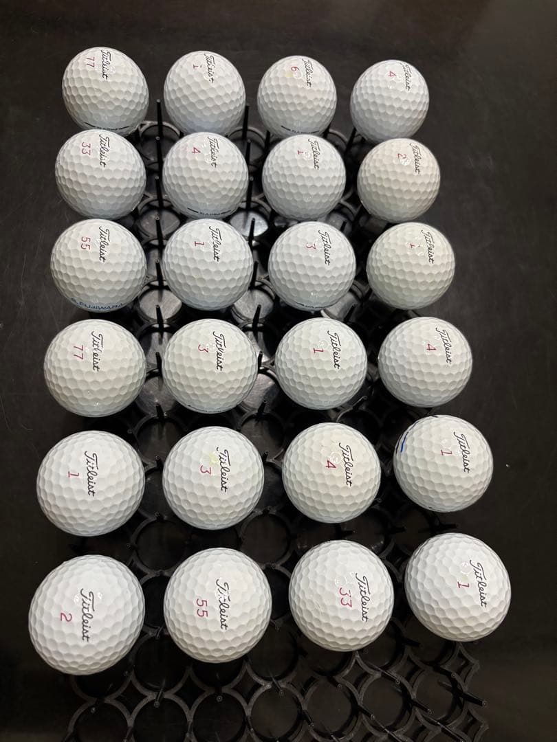 新品に近い　送料込み　タイトリスト　PRO V1x　ロストボール 24球セット