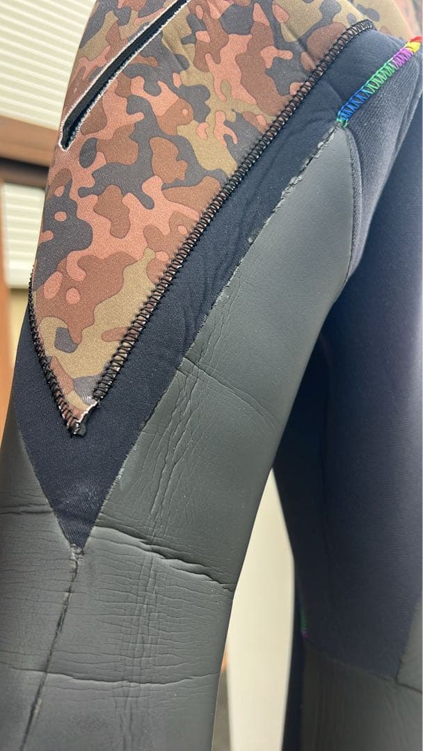 BILLABONG セミドライオーダースーツ ブラック/カモフラージュ