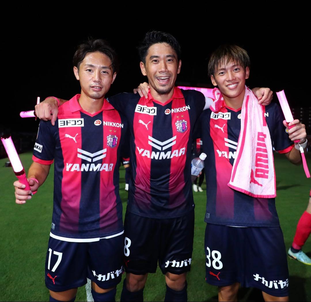 ♦︎美品♦︎8香川Lサイズセレッソ大阪リミテッドユニフォーム