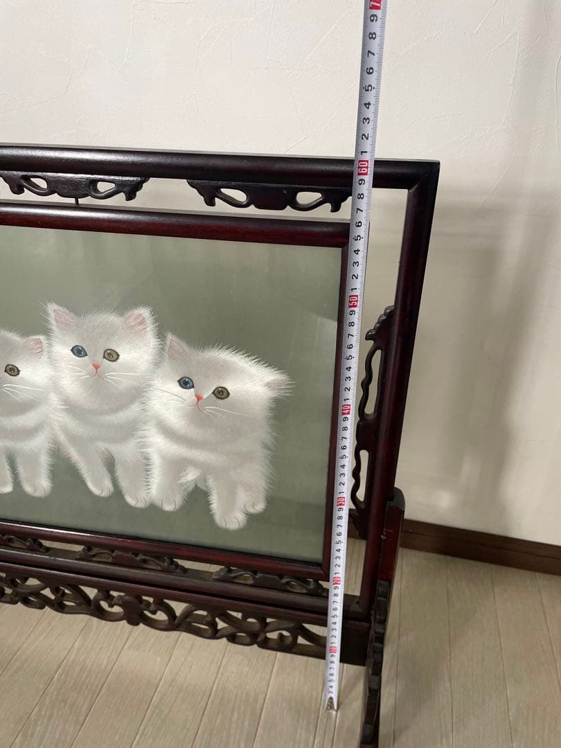 白い子猫の絵画 自立式木製フレーム