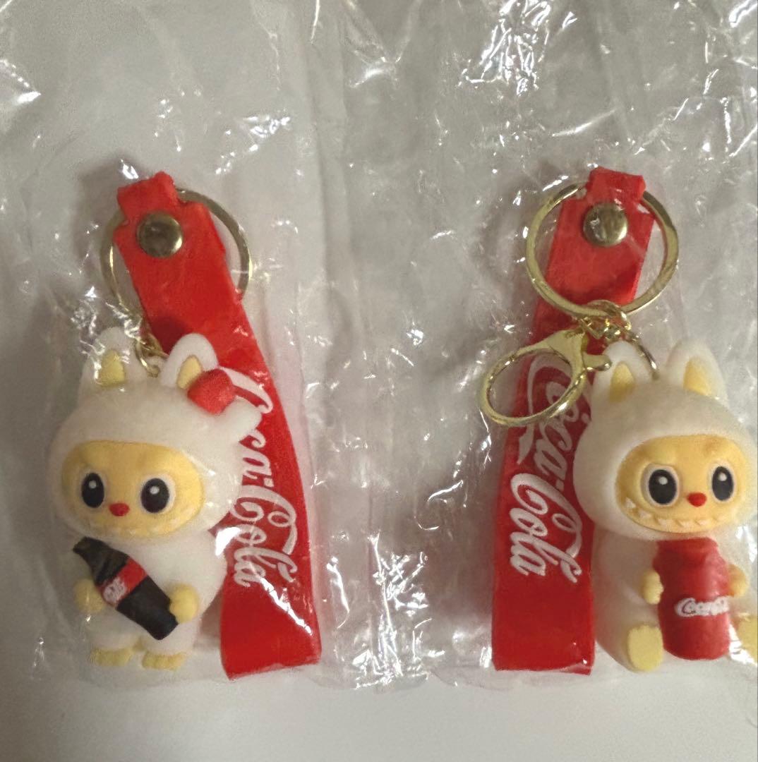 正規品　週末だけのお値下げ　コカコーラ　ラブブ　キーホルダー2点　お得セット