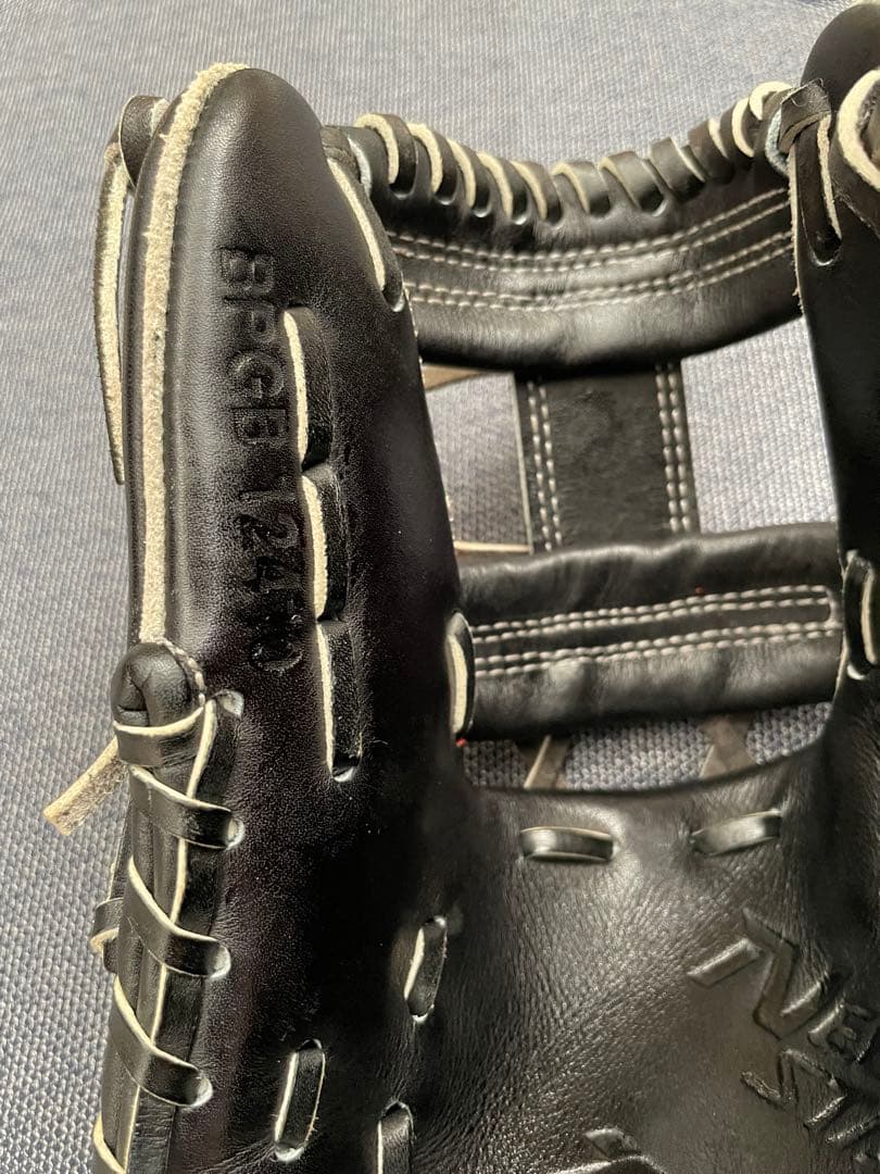美品　ゼット　野球 硬式グローブ 一般用　大人　右投げ　グラブ　内野手 右利き