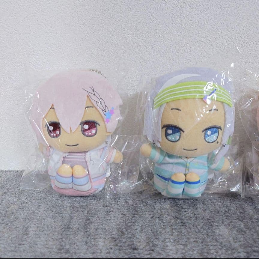 アイドリッシュセブン　きらどるおすわりぬいぐるみ