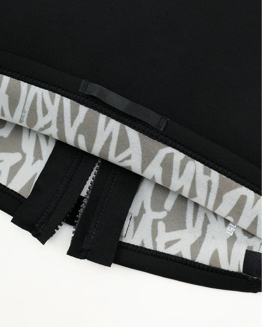処分特価　半額　サイズS タッパー　RVCA 新品3