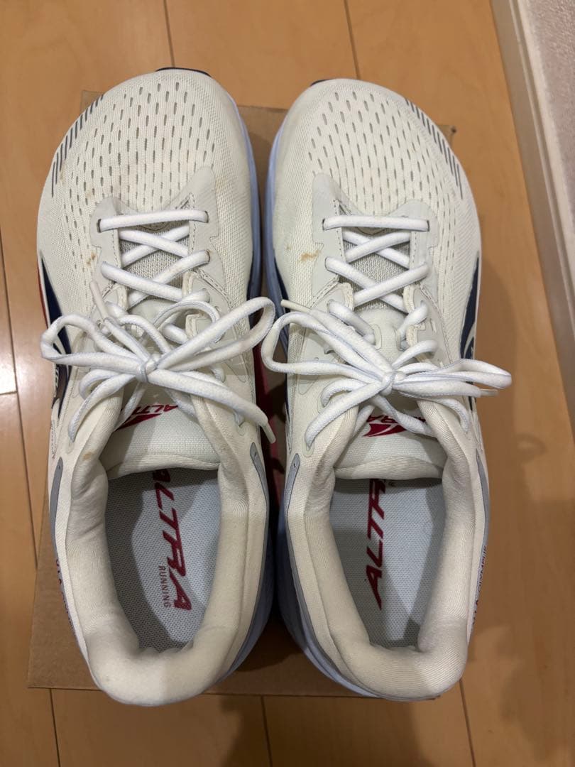 Altra via Olympus ランニングシューズ