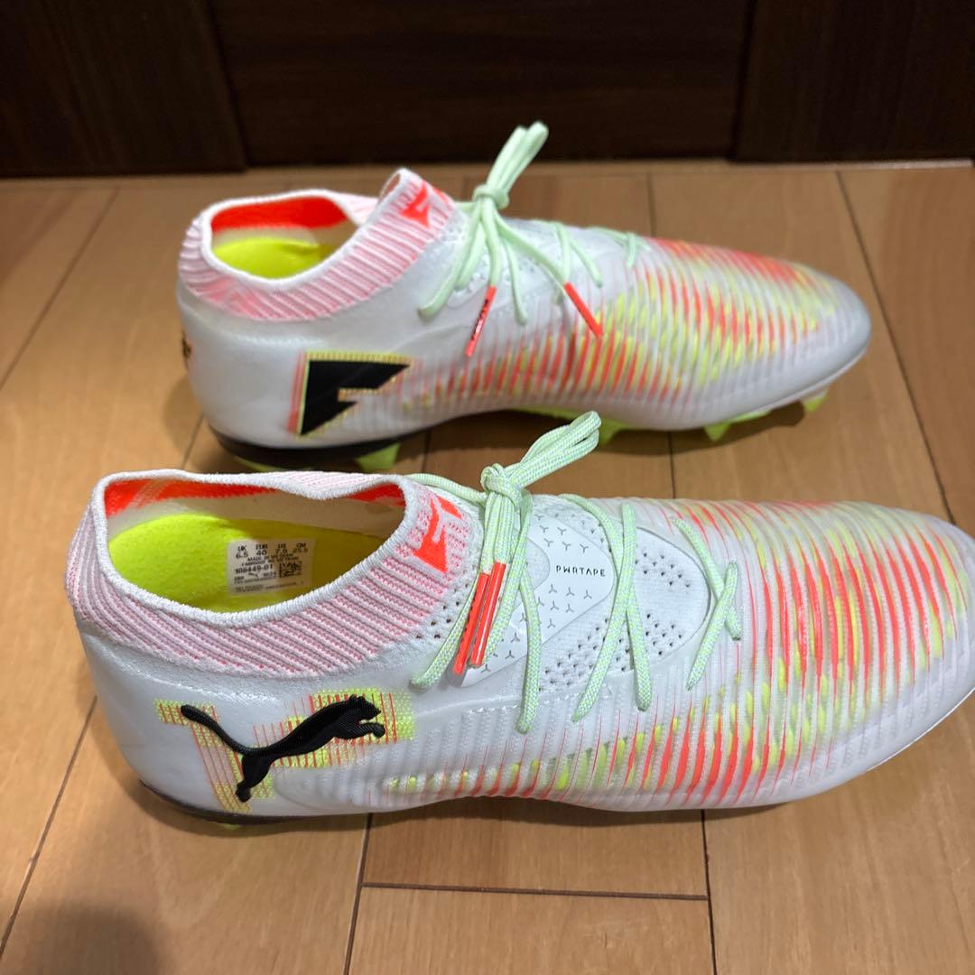 PUMAメンズフューチャー8アルティメットローンチFGサッカースパイク