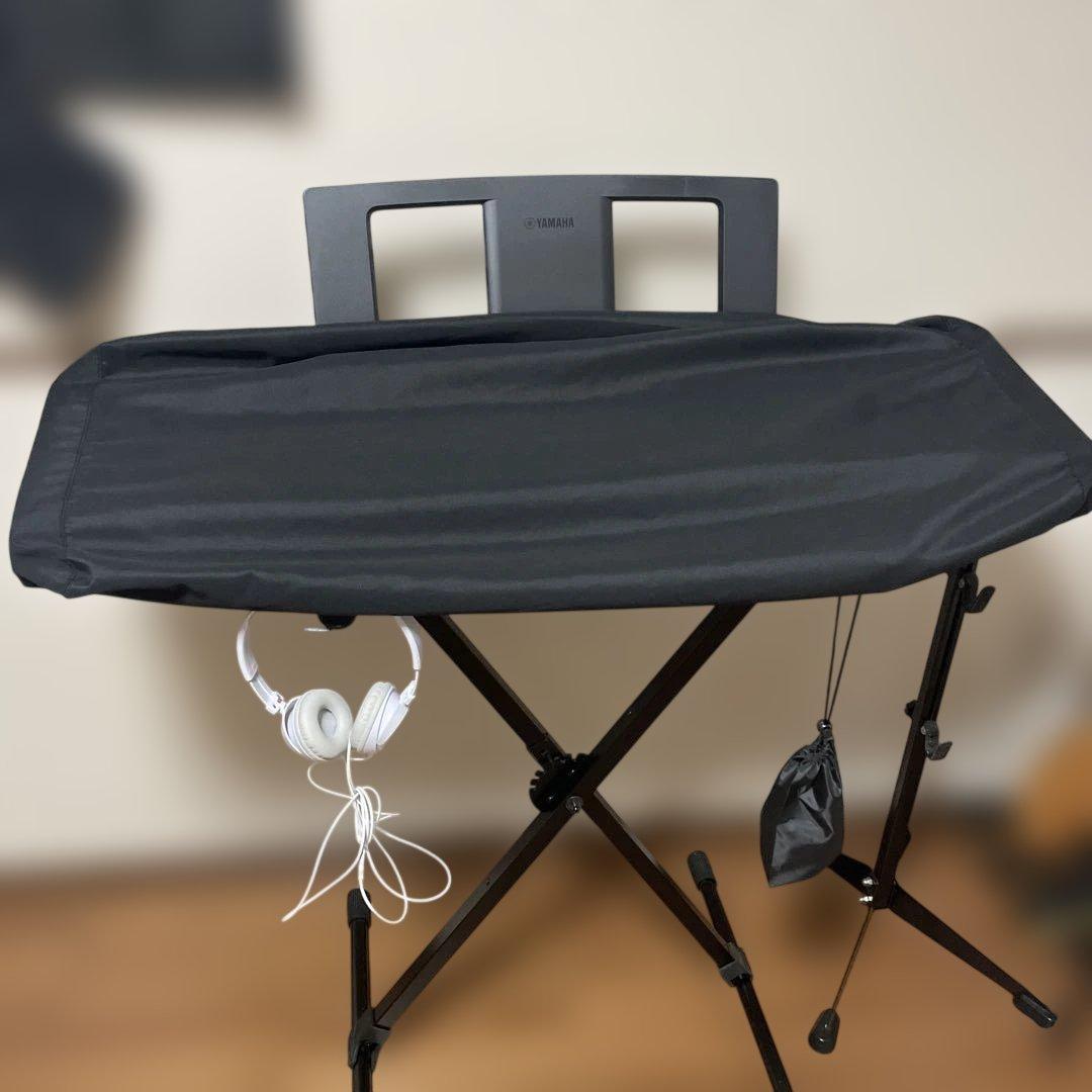 Yamaha Piggero NP-15スタンド、カバー、ヘッドフォン付き