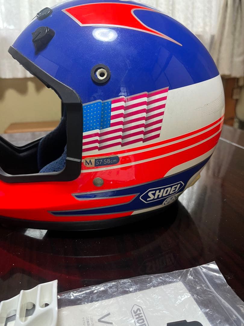 SHOEI ヘルメット 青赤白 チェッカーフラッグ中古　M57-58cm