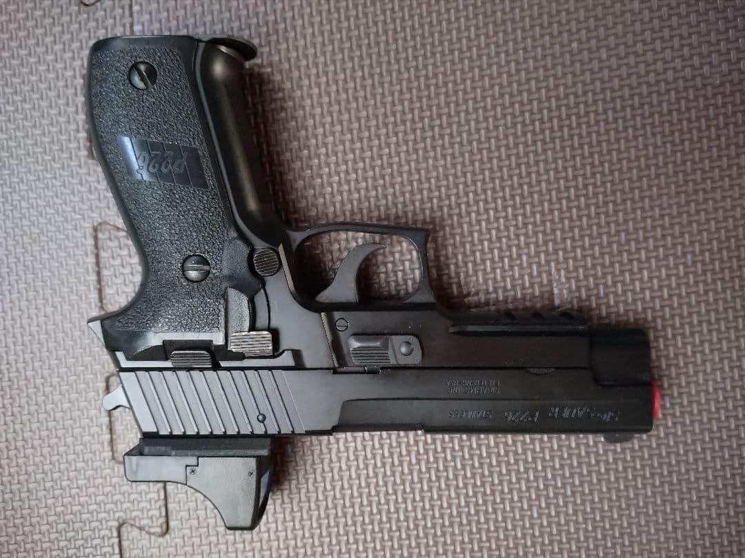 SIG P226 ガスガン マガジン・ホルスター付き