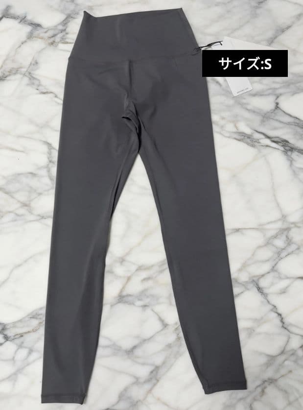 ヨガパンツ alo yogaスポーツ グレー カラー S