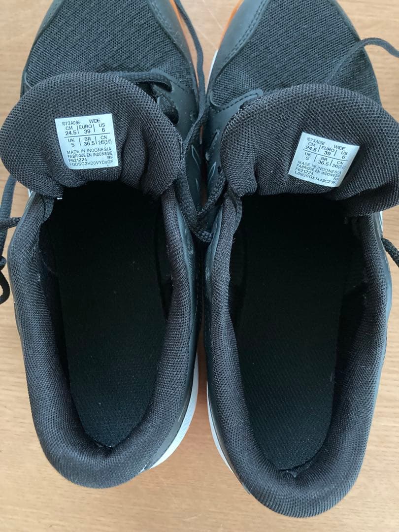 24.5cm バレーボールシューズ　ASICS WIDE