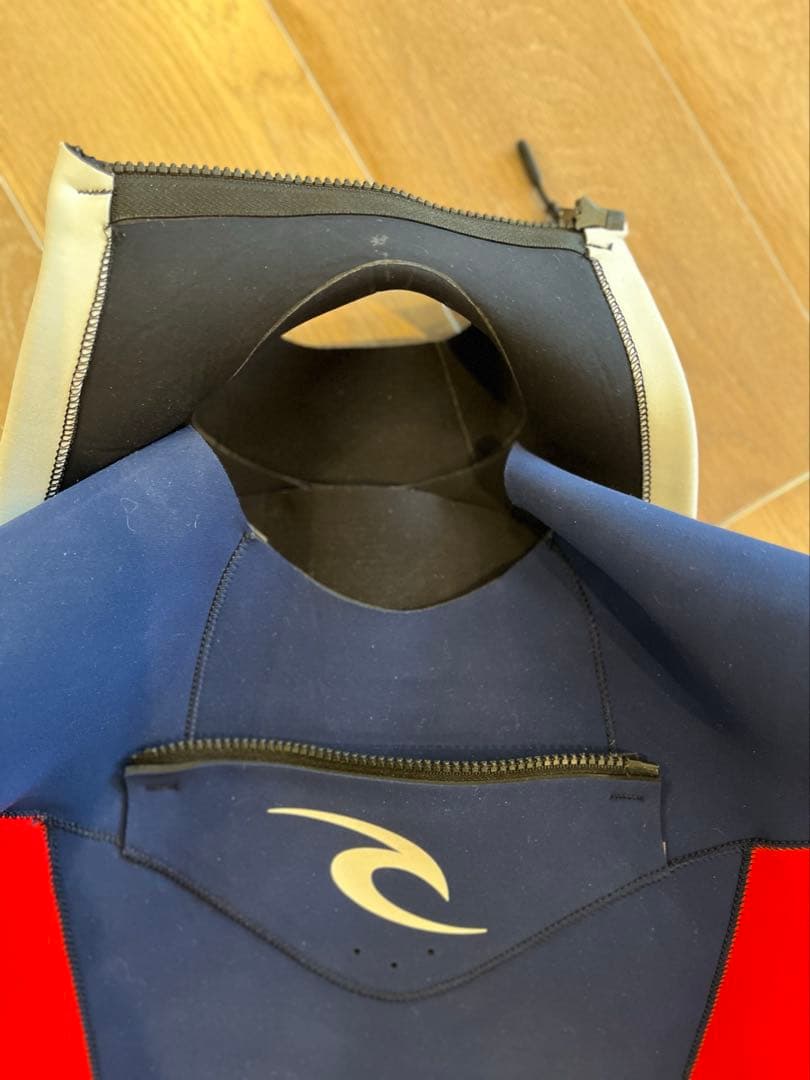 Rip Curl フルスーツ ネイビー/レッド　春秋用　ハンガー付き