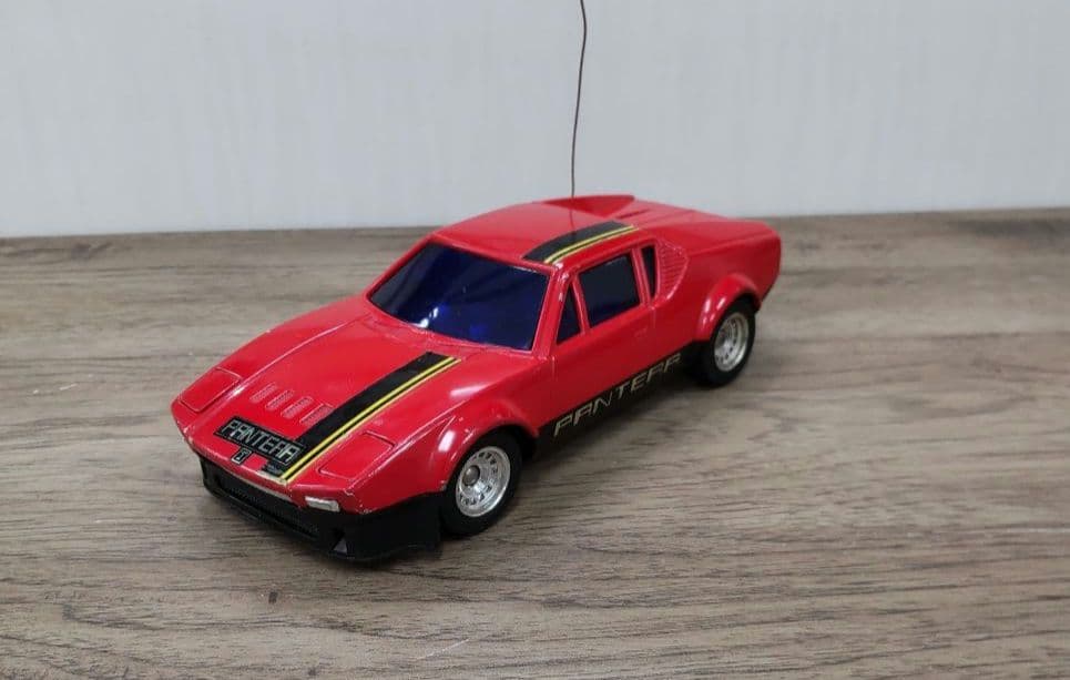 デ・トマソ パンテーラ　PANTERA ラジコンカー