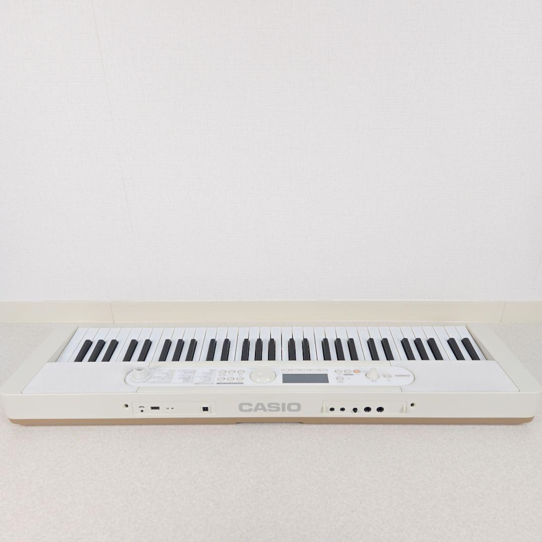 【美品】カシオ LK-526 楽らくキーボード 光ナビゲーション ピアノ 61鍵