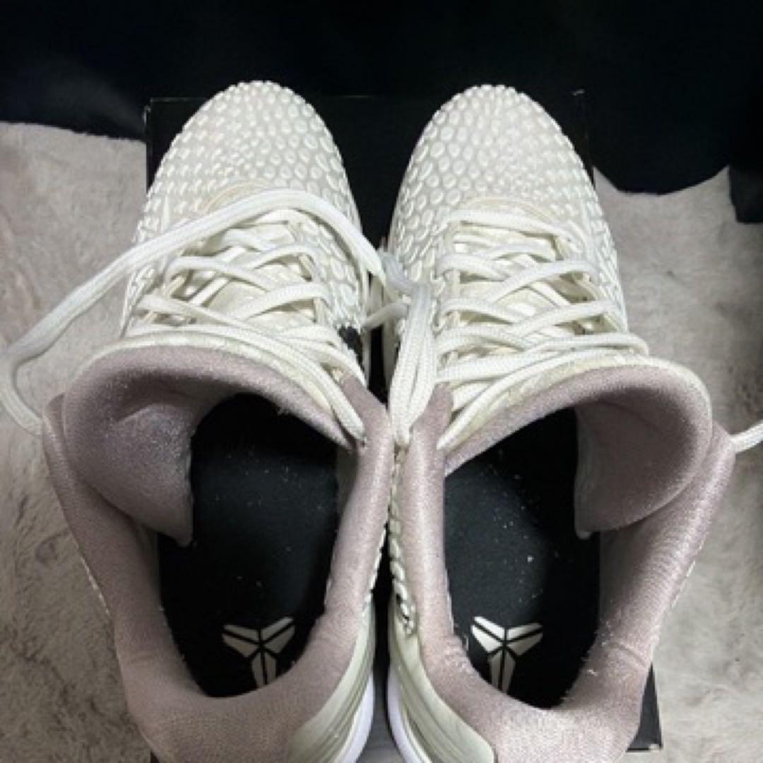 Nike Kobe バスケットボールシューズ ホワイト/ブラック