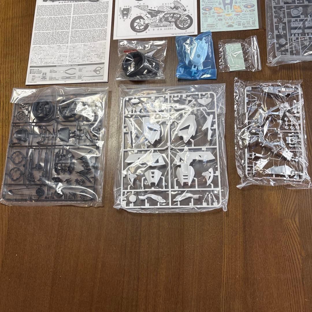 タミヤ　オートバイ　プラモデル　1/12 RC211V ‘03 4点セット