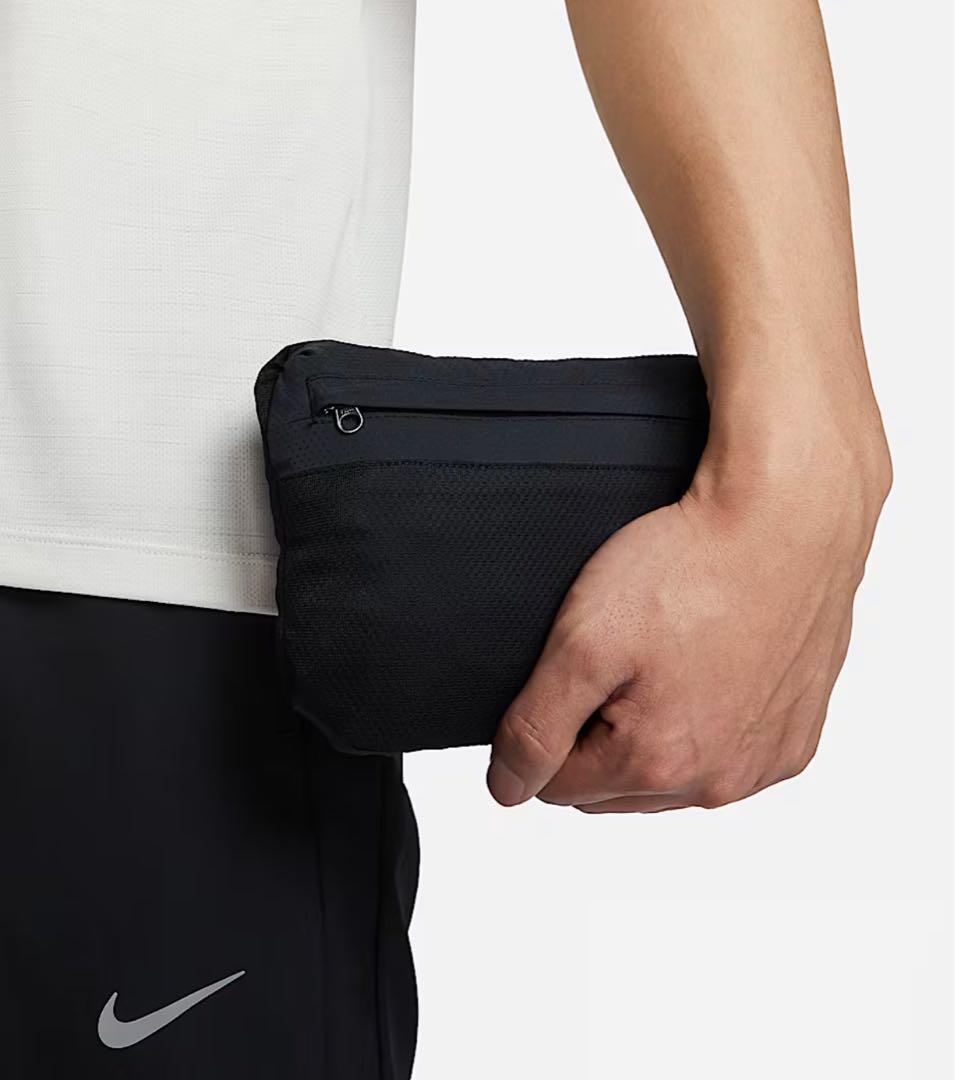 NIKE ナイキ　ランニングジャケット　撥水　フルジップ　黒　ブラック　L 新品