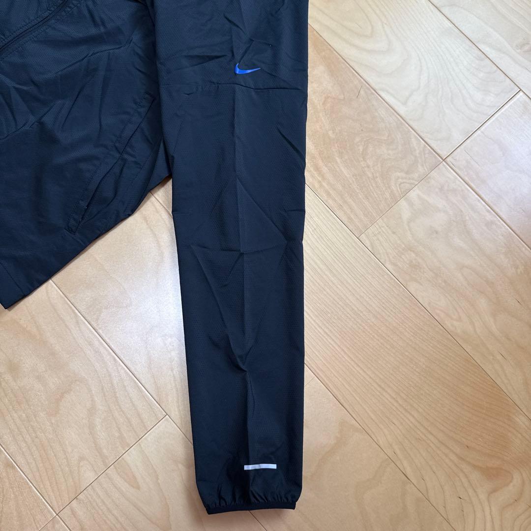 NIKE ナイキ　ランニングジャケット　撥水　フルジップ　黒　ブラック　L 新品