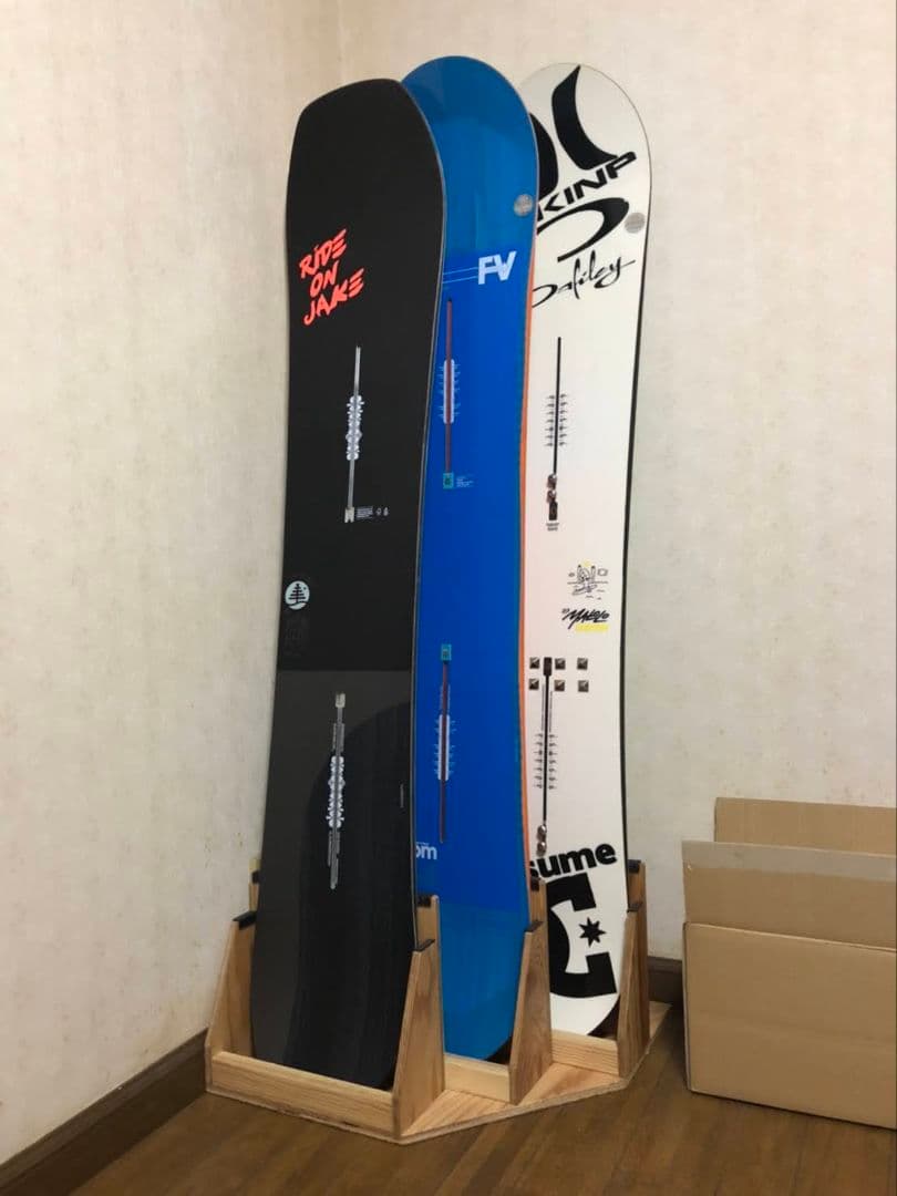 スノーボード　スタンドラック　３本用　右側用　カラーウォルナット　ハンドメイド