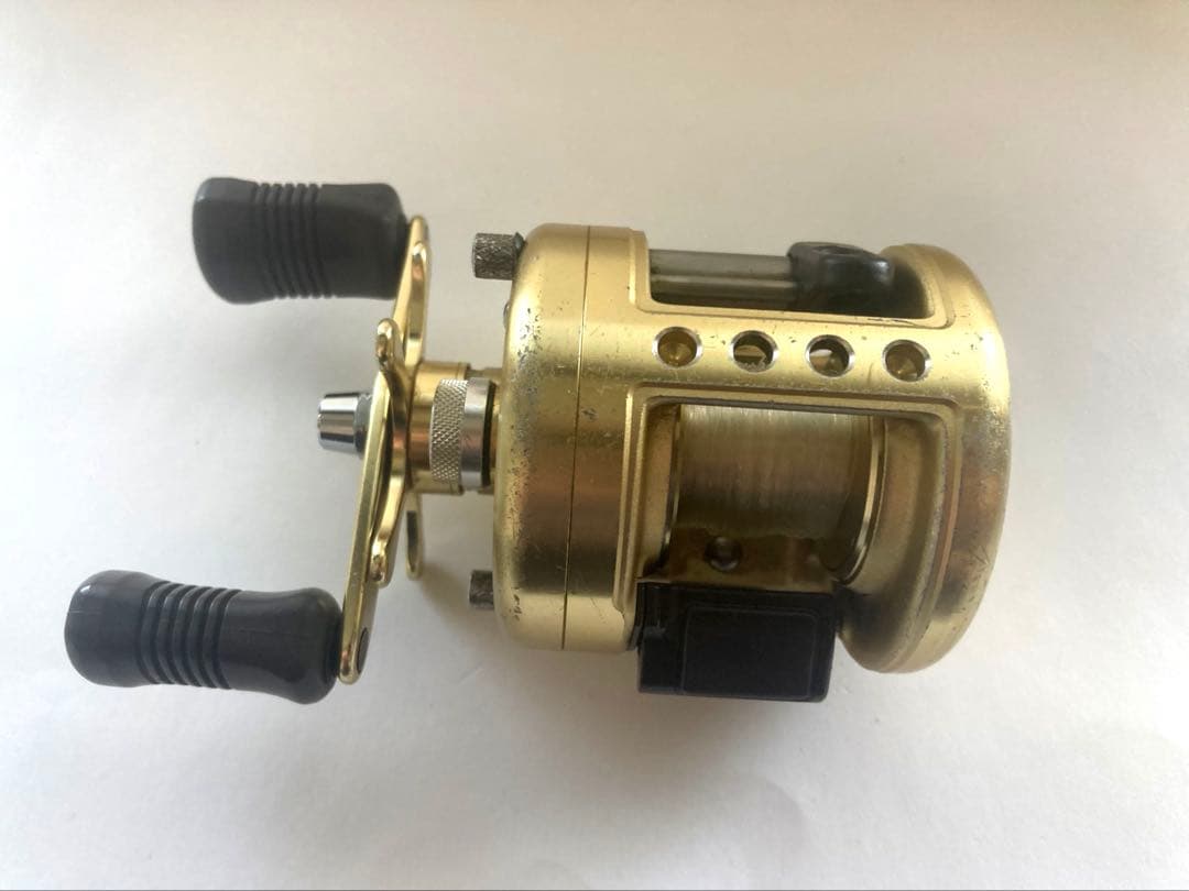 SHIMANO カルカッタ101XT ベイトリール