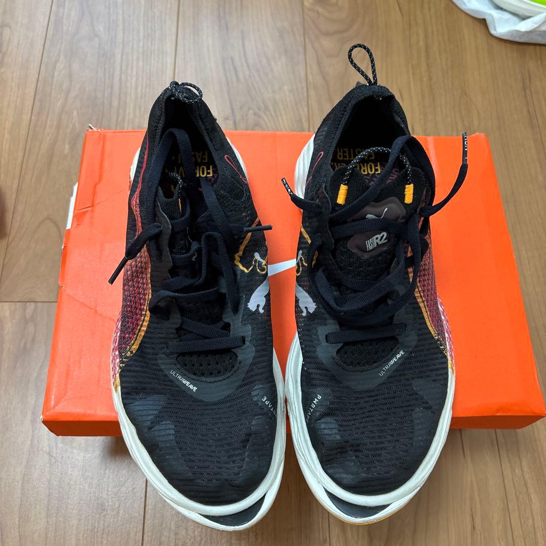 Puma ファストアール2 ランニングシューズ ブラック/レッド25.5