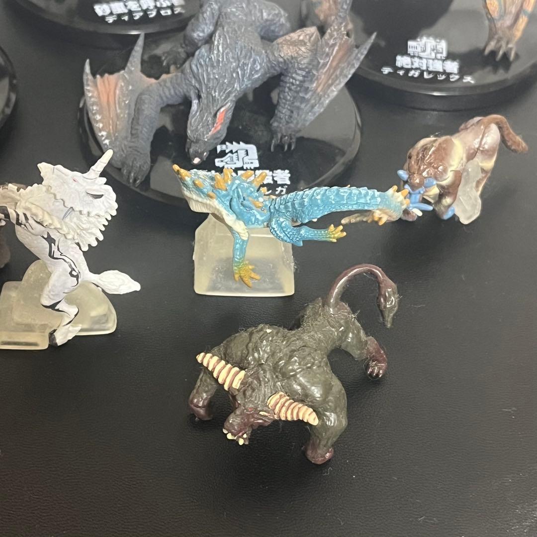 モンスターハンター 図鑑 フィギュアセット