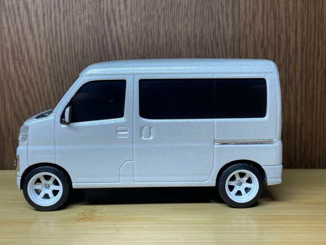 ハイゼットカーゴ　シャイニングホワイトパール　ホイール艶消しブラック　美品