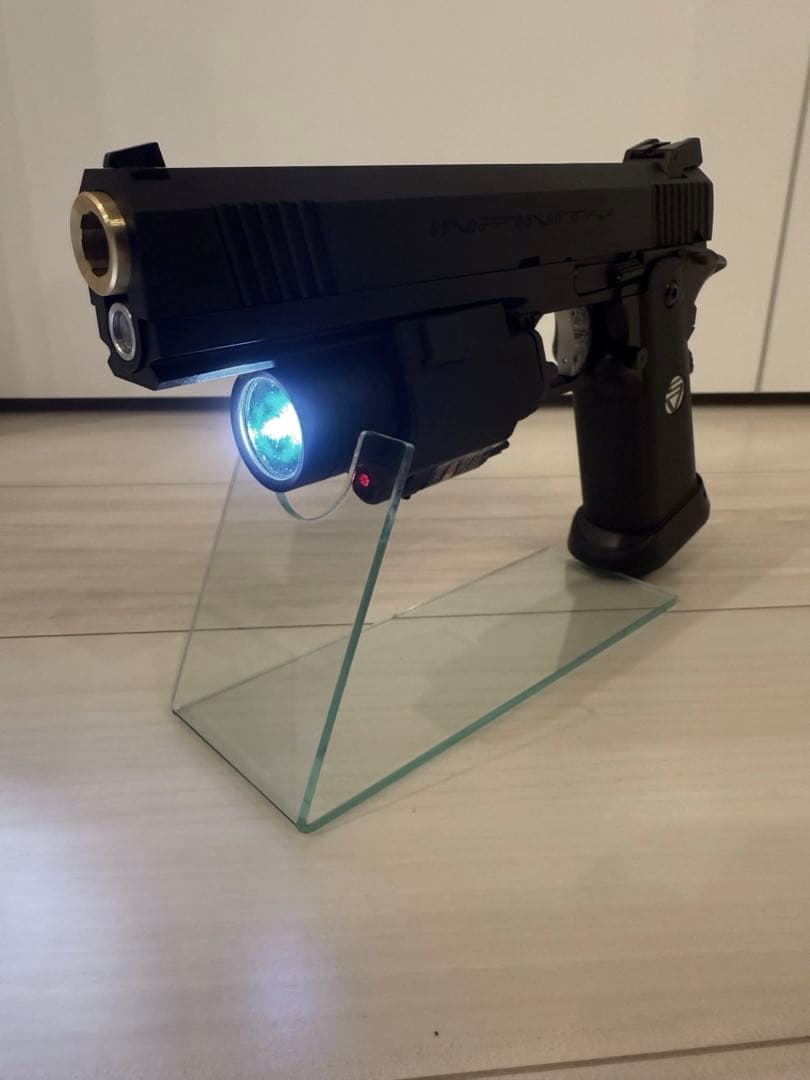 LEDライト付き ガスガン　インフィニティ
