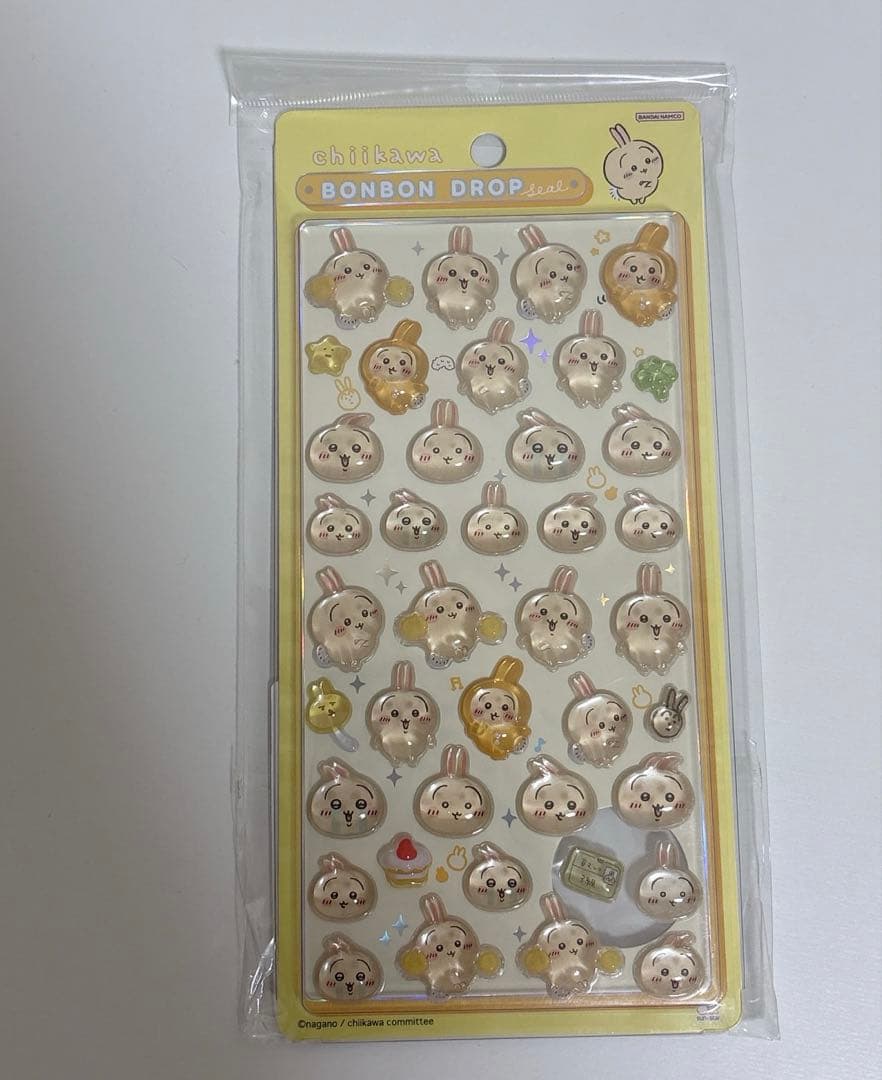 台湾限定 ちいかわ うさぎ ロップイヤーなマスコット ボンボンドロップシール