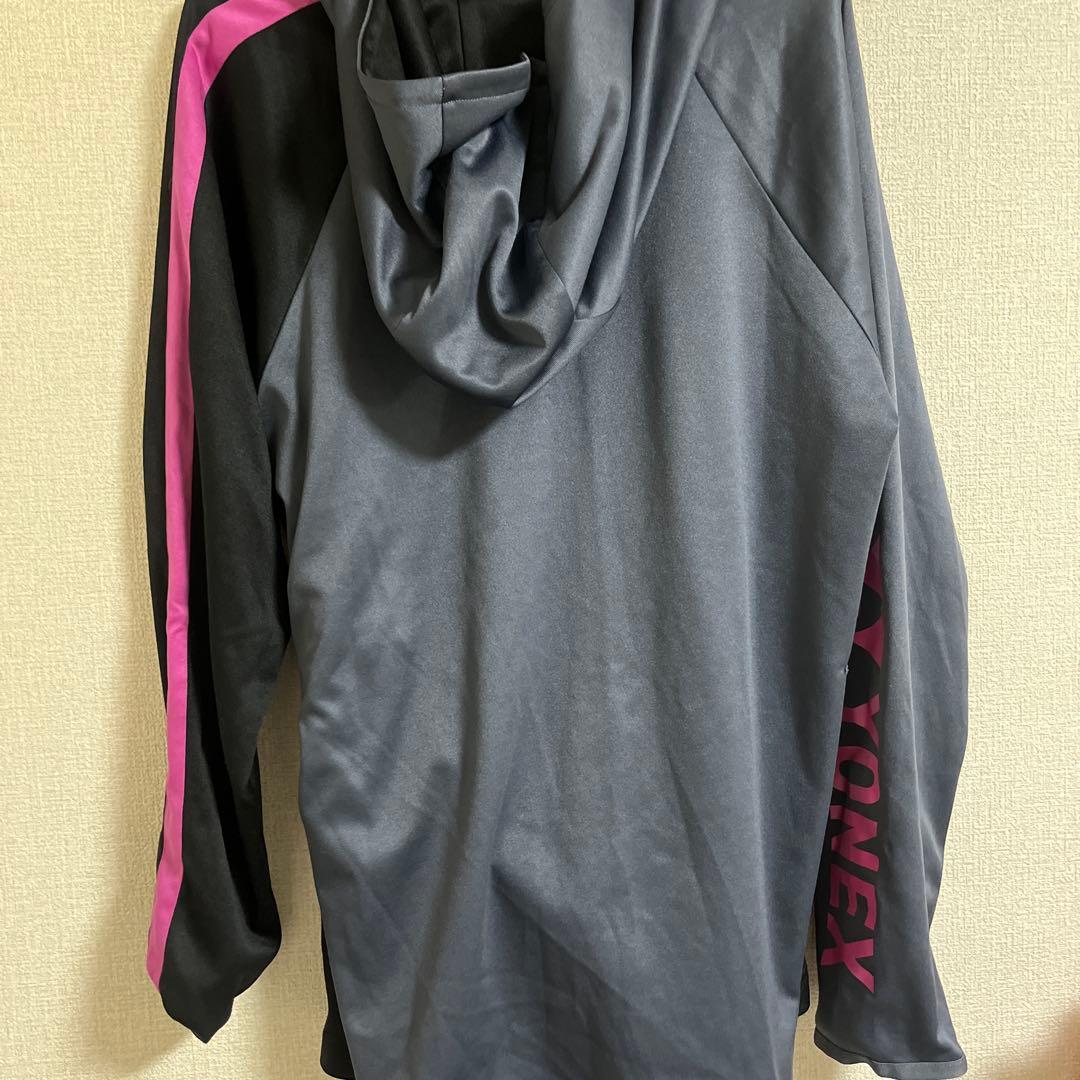 YONEX フード付きウォームアップウェア
