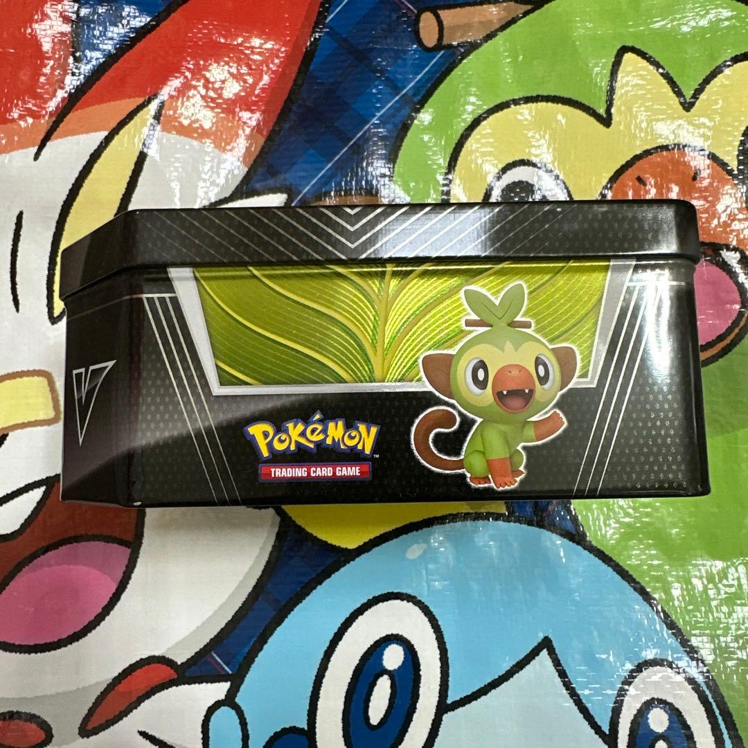 ポケモン　海外　缶ケース② ヒバニー　メッソン　サルノリ