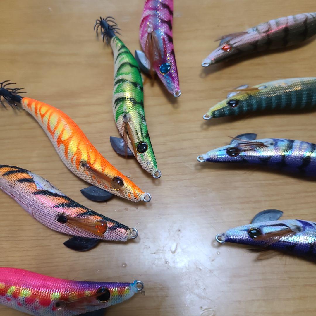 秋イカ釣りに　有名メーカー3号と2.5号エギ 28個セット