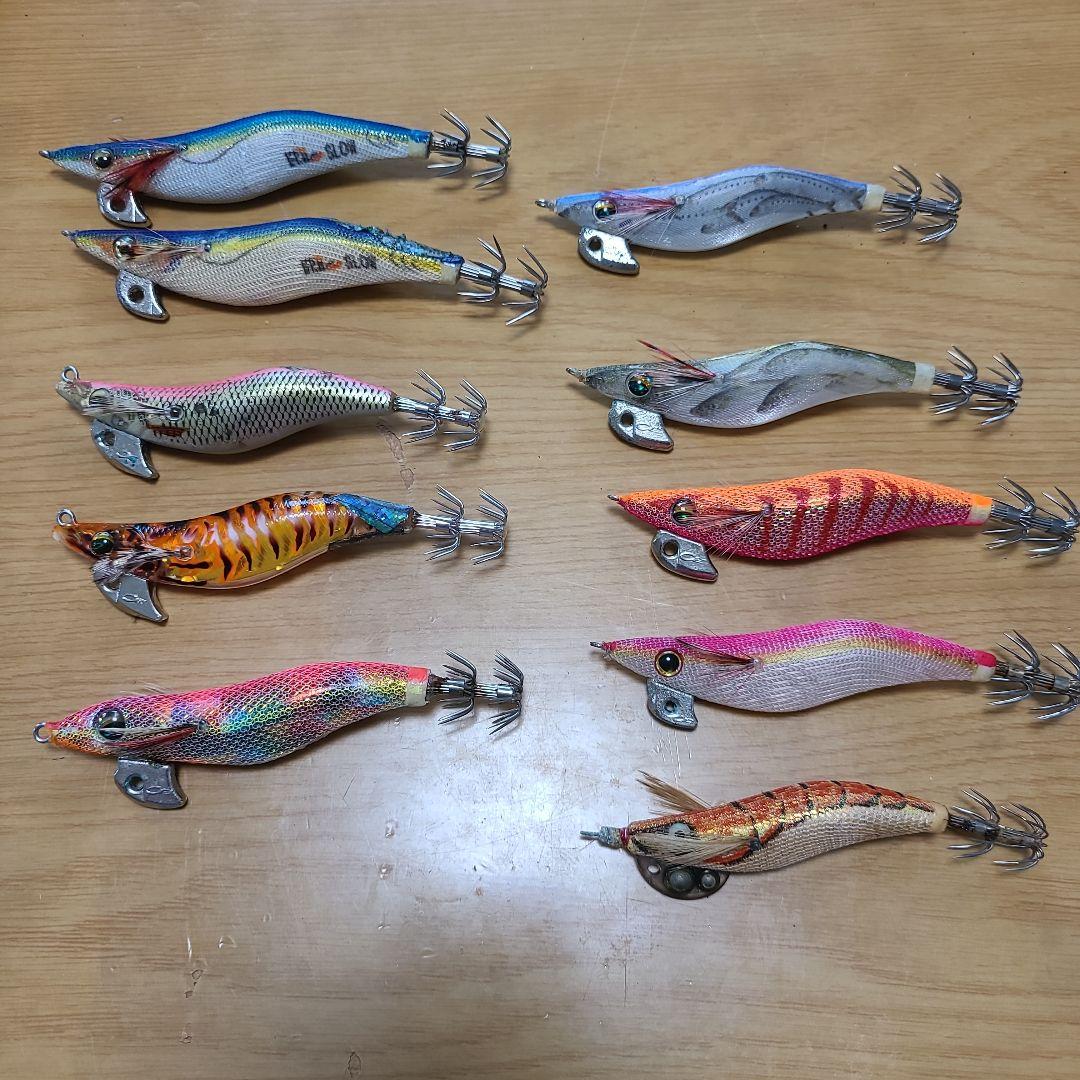 秋イカ釣りに　有名メーカー3号と2.5号エギ 28個セット