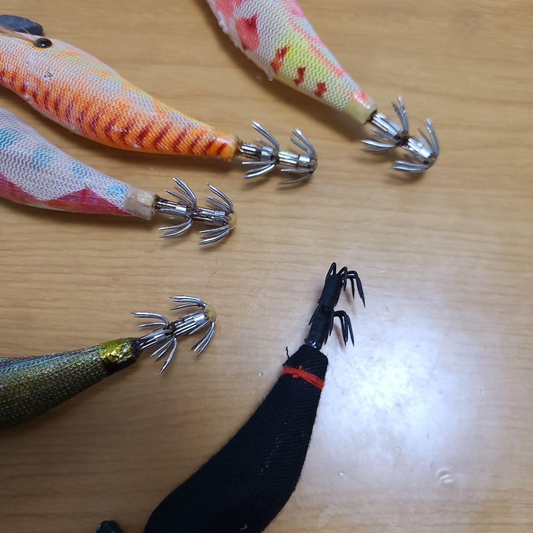 秋イカ釣りに　有名メーカー3号と2.5号エギ 28個セット