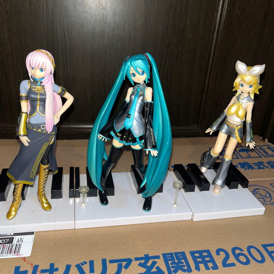 初音ミク　フィギュア3種セット