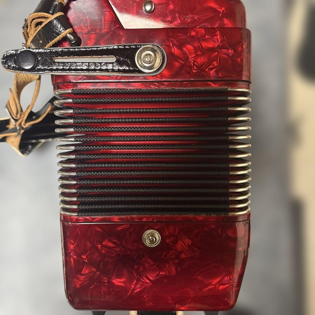 Yamaha 赤 アコーディオン 32鍵 ケース付き