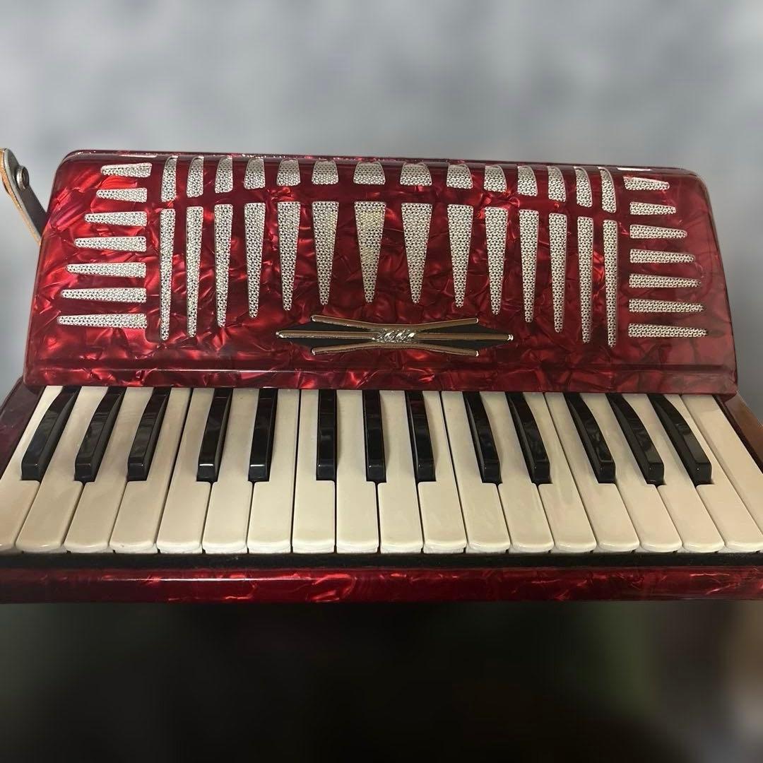 Yamaha 赤 アコーディオン 32鍵 ケース付き