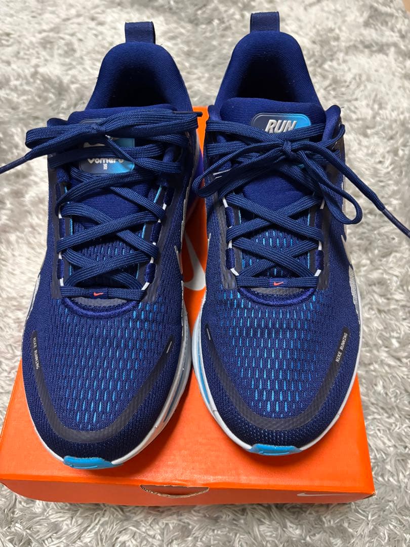 Nike Vomero18のネイビーランニングシューズ　26.5cm